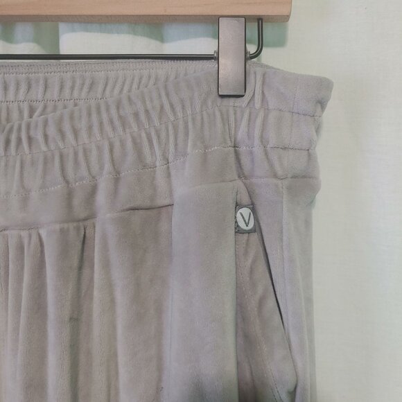 Livi Active Wide Leg Pants in Light Gray - Picture 7 of 8